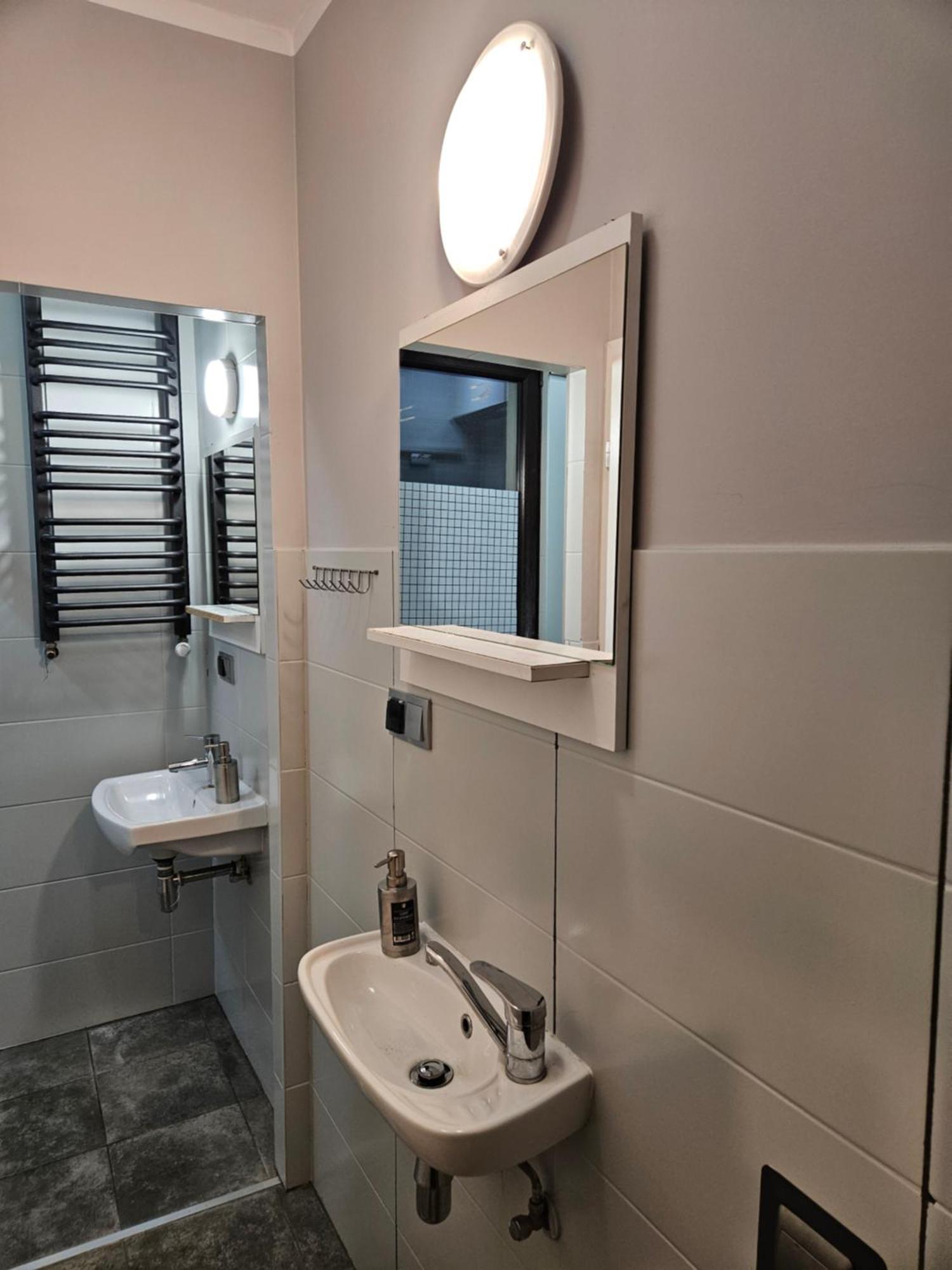 Pokoje Pracownicze Кімнати Для Працівників,Гуртожиток Swarzedz Exterior photo